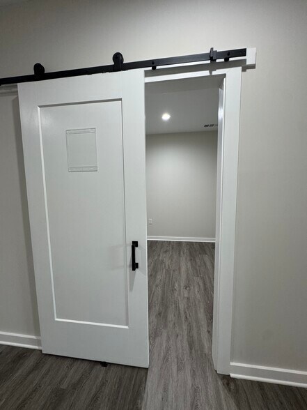 More Photos Of 6110 McFarland Station Dr, Alpharetta Office For Lease