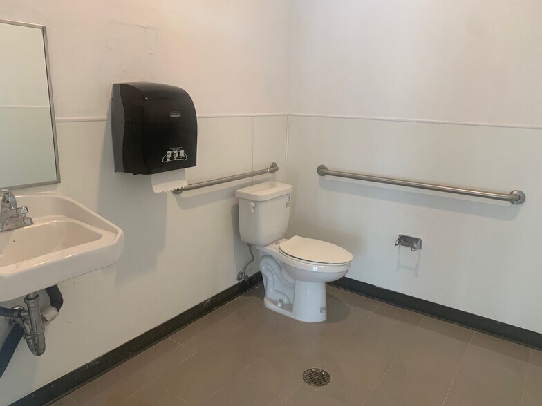 More Photos Of 100 Baden Ave, South San Francisco Apartments For Lease