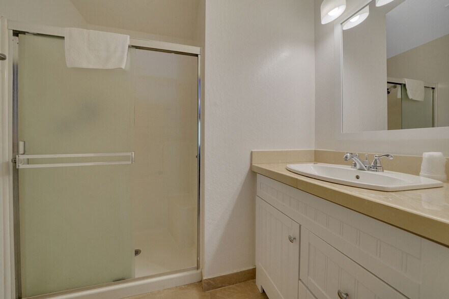 More Photos Of 31880 State Highway 108, Strawberry Hotel For Sale