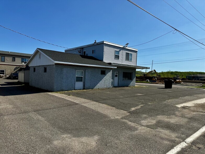 More Photos Of 1800 N 9th Ave W, Virginia Freestanding For Sale