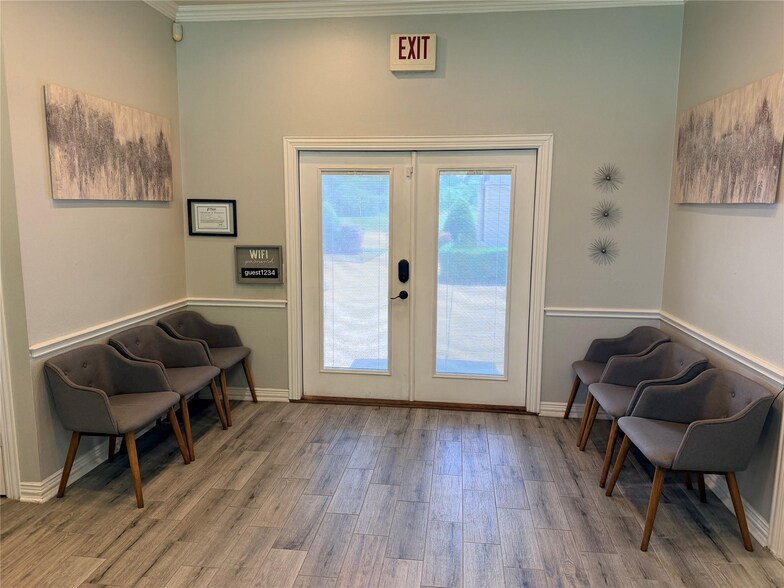 More Photos Of 5228 Village Creek Dr, Plano Office For Sale