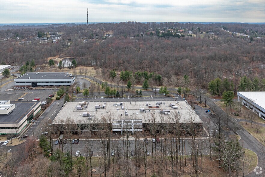 More Photos Of 35 Technology Dr, Warren Office For Lease