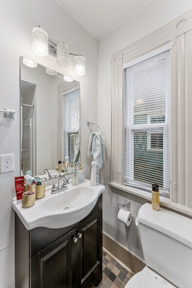 More Photos Of 1415 Highland Ave, Knoxville Multifamily For Sale