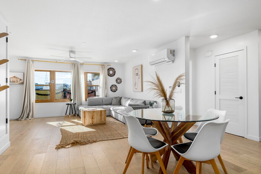 More Photos Of 208-210 Capitola Ave, Capitola Storefront Retail Residential For Sale