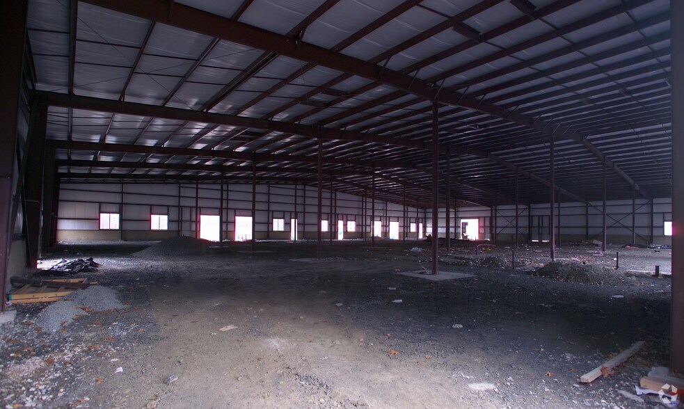 More Photos Of 47 October Hill Rd, Holliston Warehouse For Lease