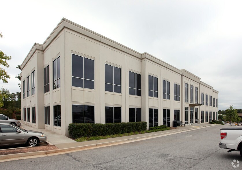 More Photos Of 4851-4899 Bill Gardner Pky, Locust Grove Medical For Lease