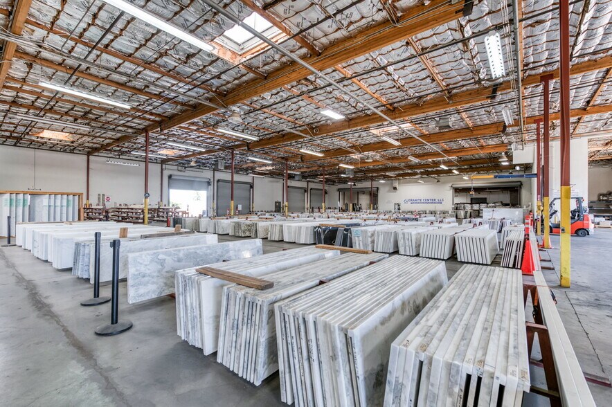 More Photos Of 5333 N Cornelia Ave, Fresno Warehouse For Sale