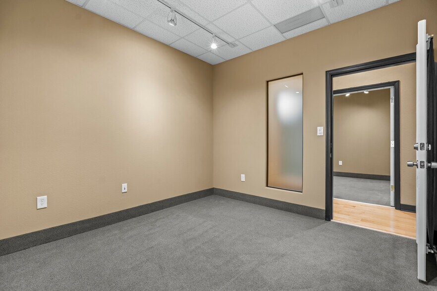 More Photos Of 4702 Eastern Ave, Kansas City Warehouse For Sale