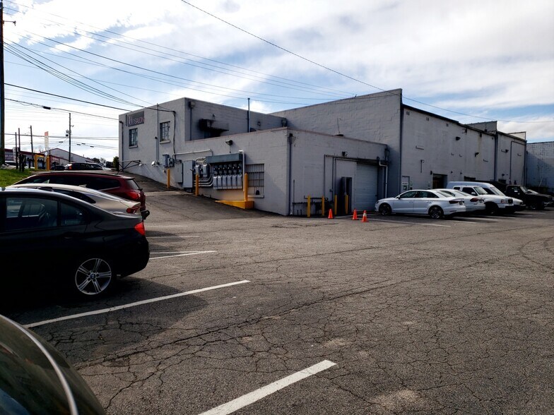 More Photos Of , Marietta Unknown For Sale