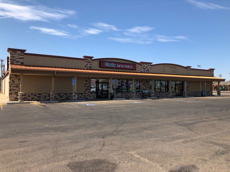 Primary Photo Of 704-712 Maple Ave, Dalhart Unknown For Lease