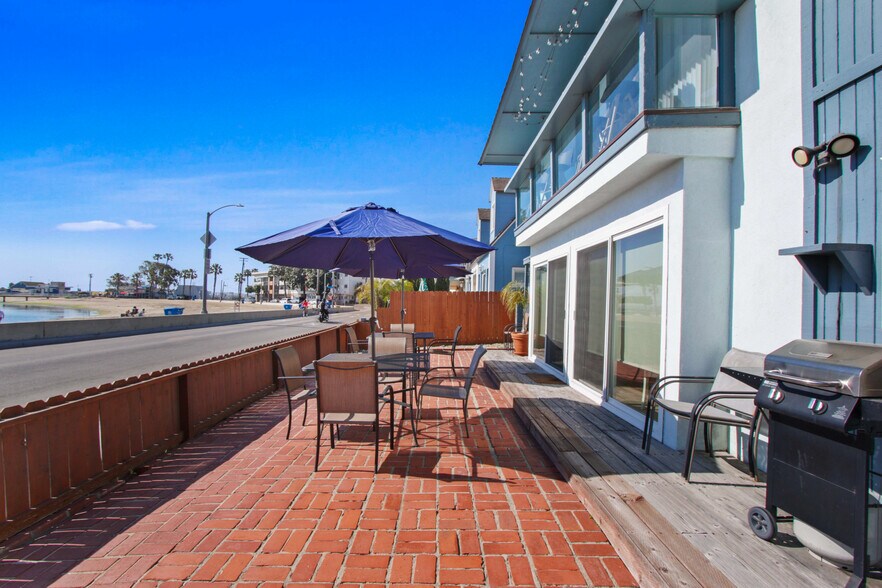More Photos Of 111 Bay Shore Ave, Long Beach Apartments For Sale