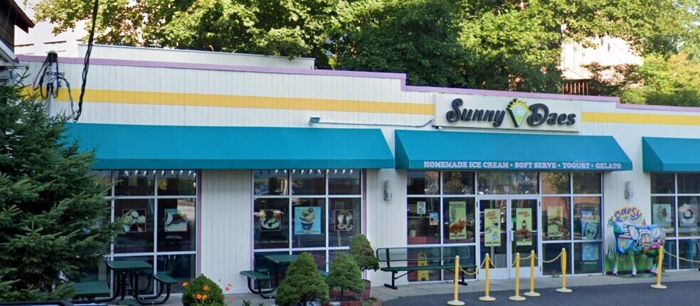 More Photos Of 30 Riverside Ave, Westport Storefront For Sale