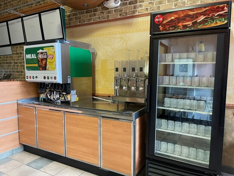 More Photos Of 248-252 N Park St, Decatur Storefront Retail Office For Sale