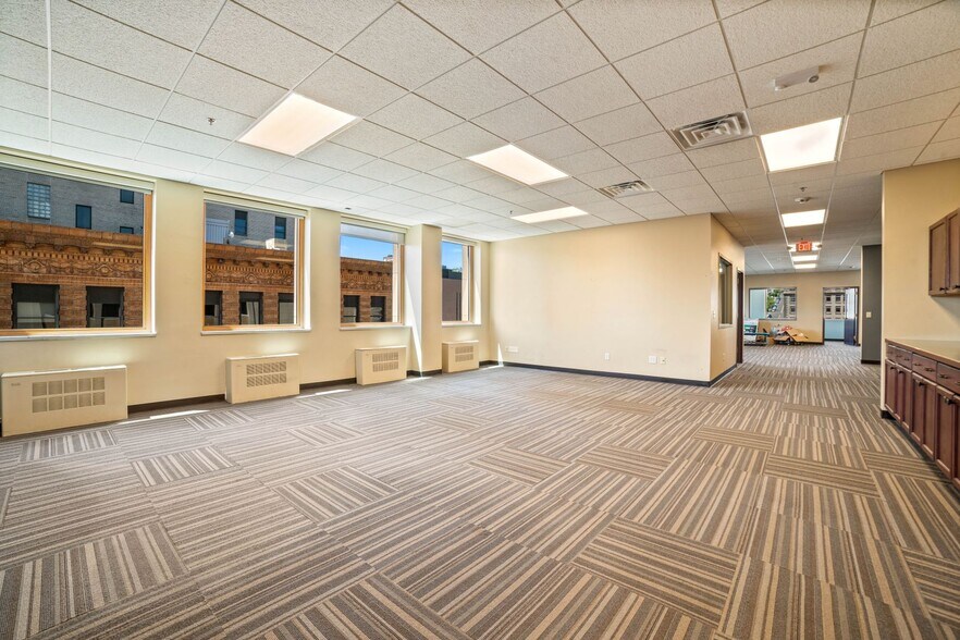 More Photos Of 230 W Superior St, Duluth Office For Sale