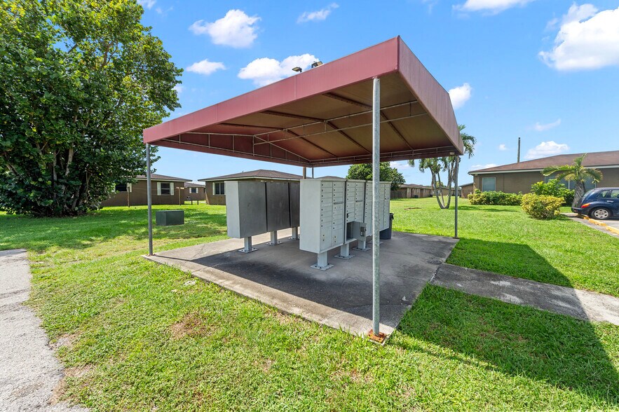 More Photos Of 700 Harlem Tenants Cir, Clewiston Apartments For Sale