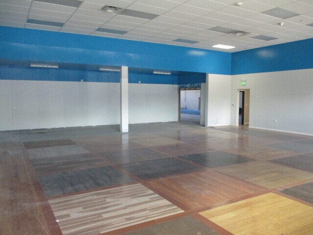 More Photos Of 2685 E Leland Rd, Pittsburg Freestanding For Lease