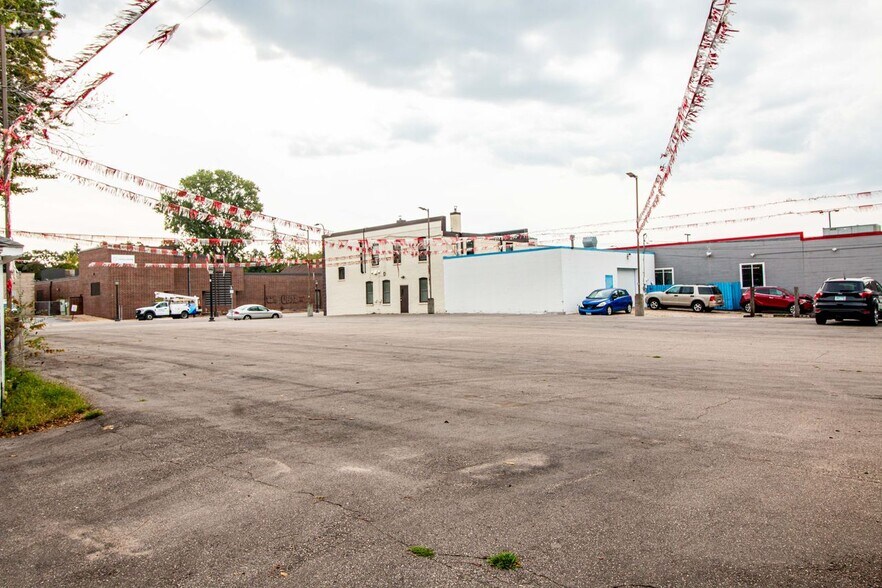 More Photos Of 2642 Central NE ave, Minneapolis Land For Sale