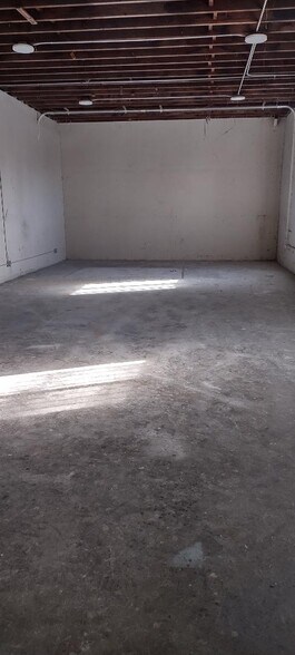 More Photos Of 1644 E Compton Blvd, Compton Freestanding For Sale