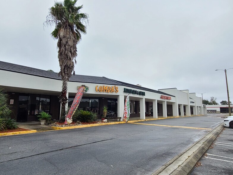 More Photos Of 101-143 City Smitty Dr, Saint Marys Unknown For Lease