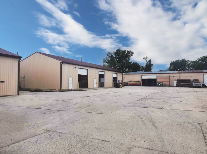 More Photos Of 8 Groce Ave, Glenolden Light Distribution For Lease