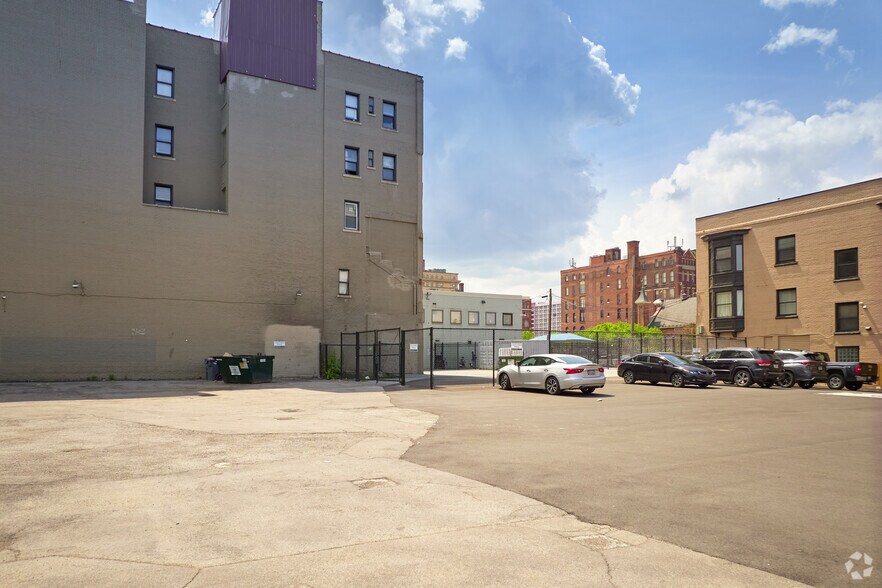 More Photos Of 113 N Clinton Ave, Rochester Apartments For Sale