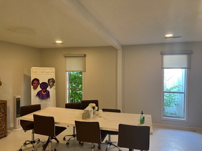 More Photos Of 4031 Rainbow Dr, Decatur Religious Facility For Sale