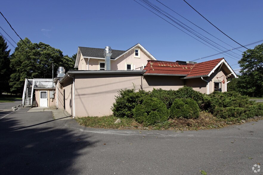 More Photos Of 408 Us Highway 46, Great Meadows Restaurant For Sale