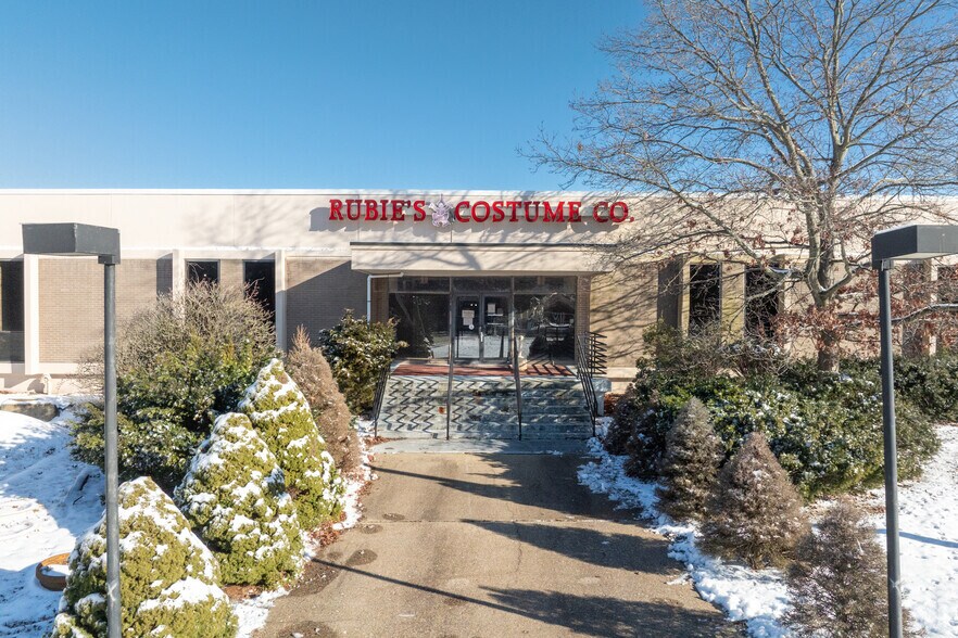 More Photos Of 1770 Walt Whitman Rd, Melville Distribution For Lease