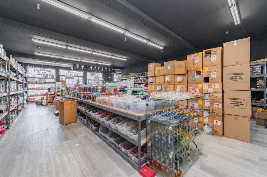 More Photos Of 462-472 E 4th St, Los Angeles General Retail For Sale