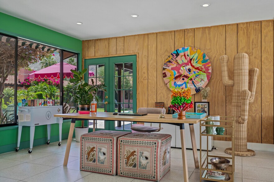 More Photos Of 555 S Warm Sands Dr, Palm Springs Hotel For Sale