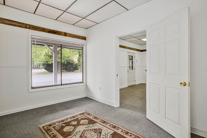 More Photos Of 6285 Shady Side Rd, Shady Side General Retail For Sale