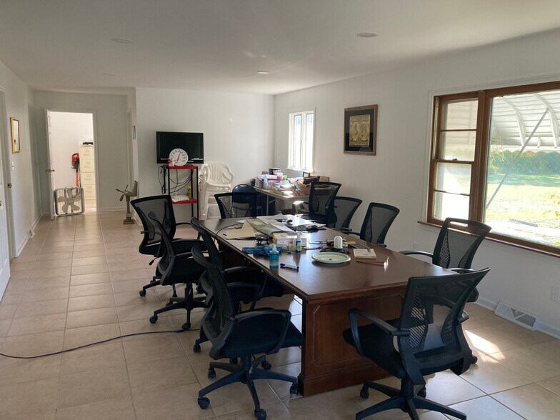 More Photos Of 6765 Heltz Rd, Lake View Airplane Hangar For Sale