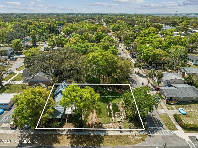 More Photos Of 1008 Beech St, Fernandina Beach Freestanding For Sale