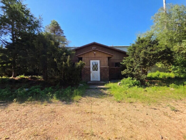 More Photos Of N12757 Rindahl Valley Rd, Osseo Warehouse For Lease