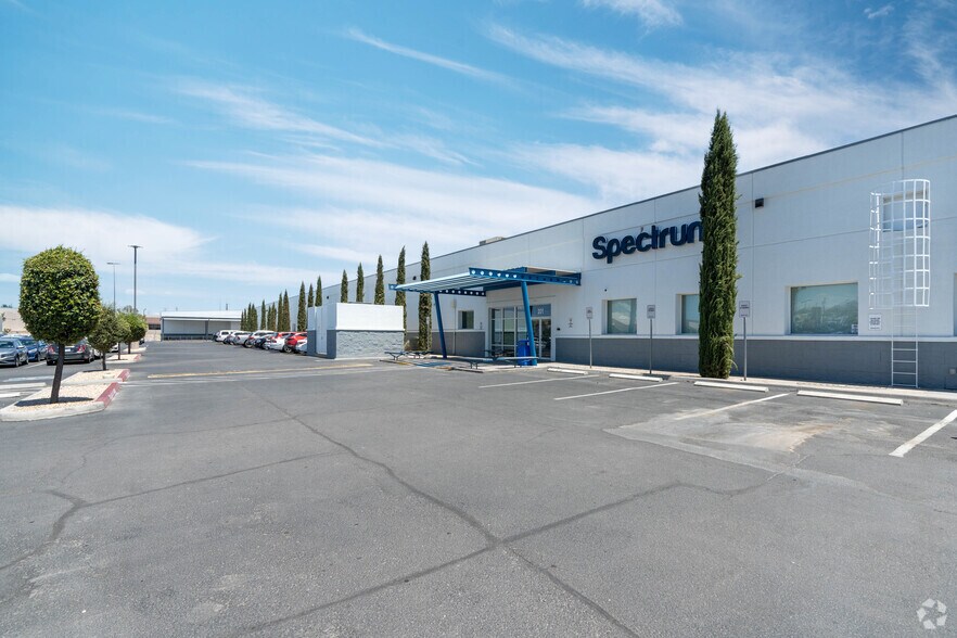 More Photos Of 1359 Lomaland Dr, El Paso Office For Lease