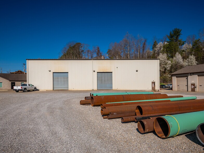 More Photos Of 14535 US Route 60, Milton Manufacturing For Sale