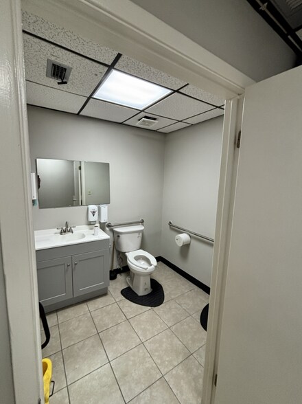 More Photos Of 103-107 Lewis St, Fort Walton Beach Unknown For Lease