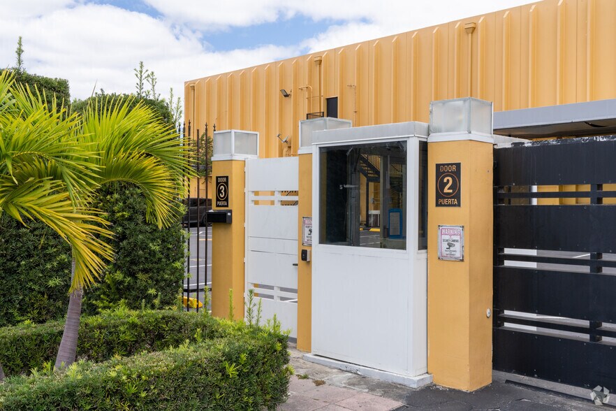 More Photos Of 7355 NW 41st St, Miami Warehouse For Sale