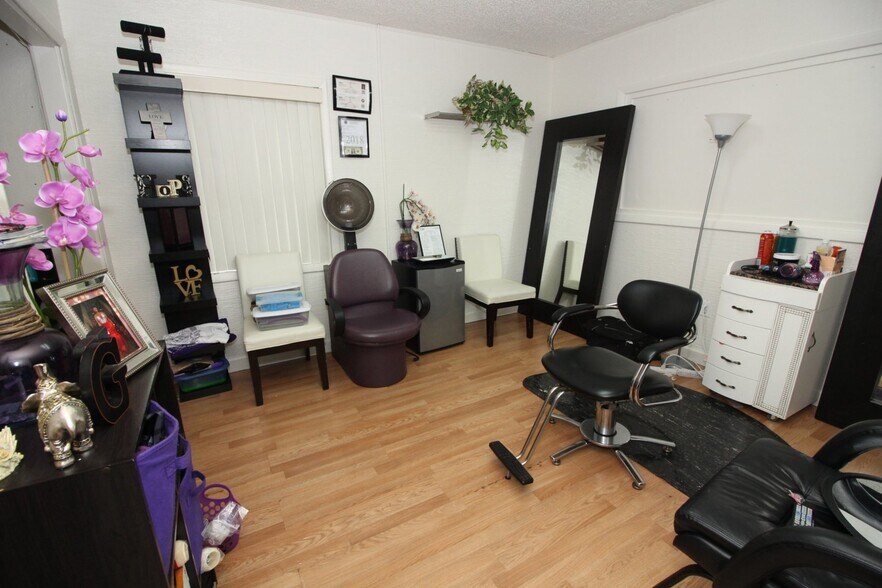 More Photos Of 407 Lake Howell Rd, Maitland Medical For Sale