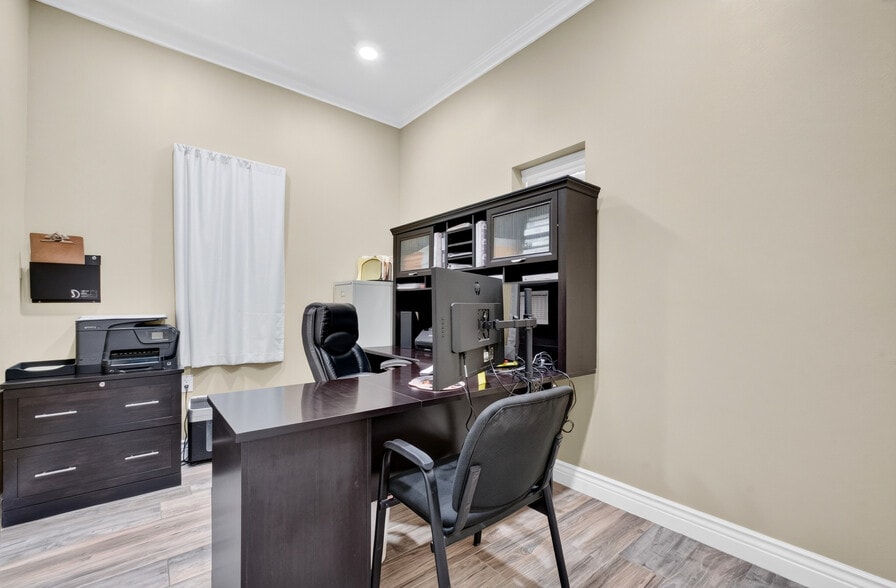 More Photos Of 411 Wein, Odessa Industrial For Sale