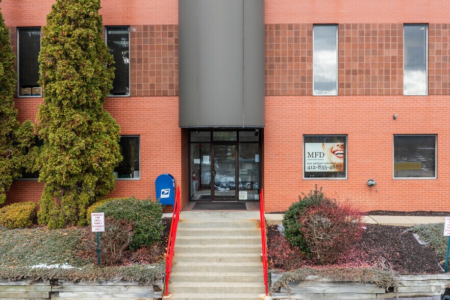 Primary Photo Of 2414 Lytle Rd, Bethel Park Office For Lease