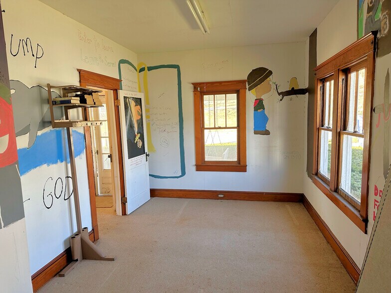 More Photos Of 26121 Frederick Rd, Clarksburg Specialty For Sale