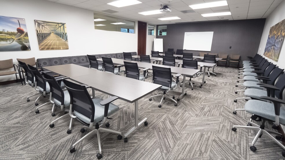 More Photos Of 1600 Utica Ave S, Saint Louis Park Coworking Space
