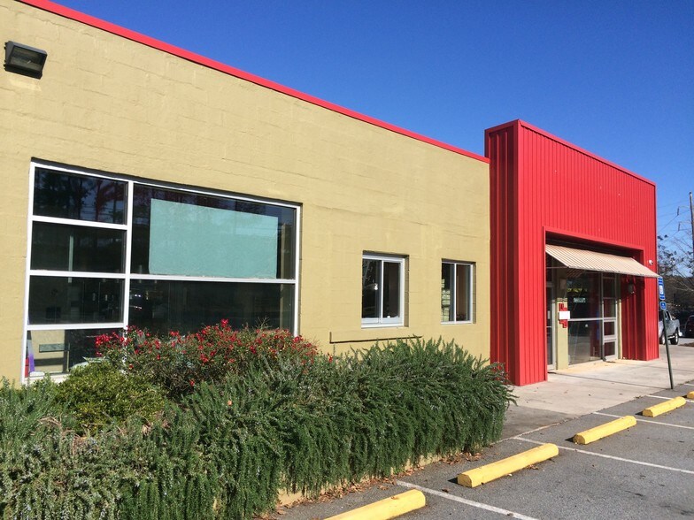 More Photos Of 2752 E Ponce de Leon Ave, Decatur Freestanding For Lease