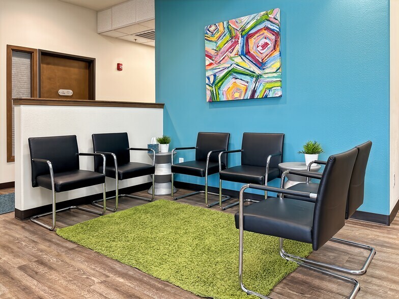 More Photos Of 8350 W Grandridge Blvd, Kennewick Coworking Space