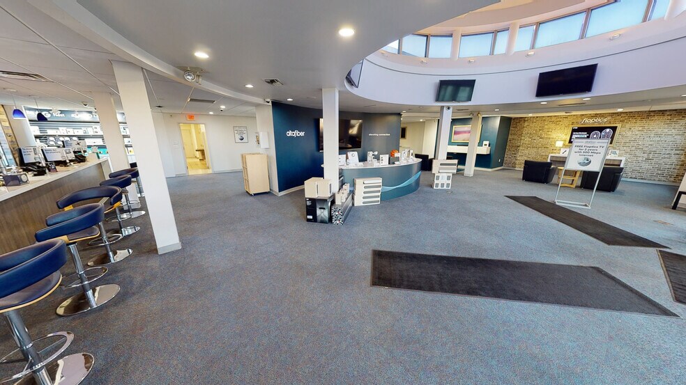 More Photos Of 7688 Mall Rd, Florence Freestanding For Sale