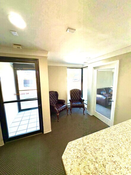 More Photos Of 206-210 12th Ave Rd, Nampa Medical For Lease