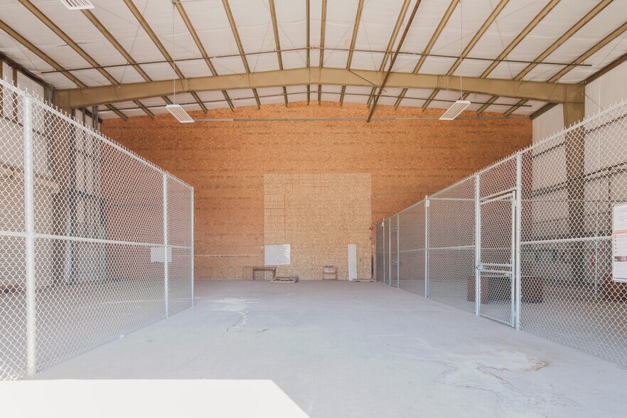 More Photos Of 151-161 Airport Rd, King City Warehouse For Lease