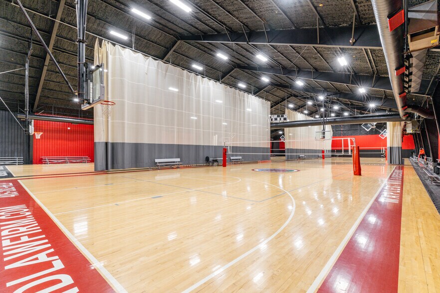 More Photos Of 3333 W Hefner Rd, Oklahoma City Sports And Entertainment For Sale