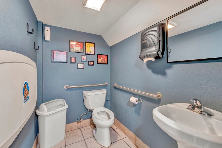 More Photos Of 121 W Main St, Trinidad General Retail For Sale